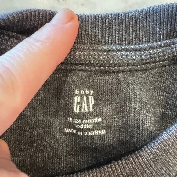 Gap Kids gray Sweatshirt 18-24mos - Picture 6 of 7